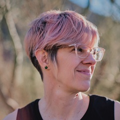 Photo of Alisa Alering