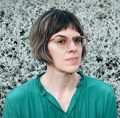 Author photo of Alisa Alering